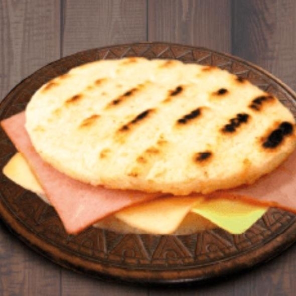 Arepa de jamón y Queso