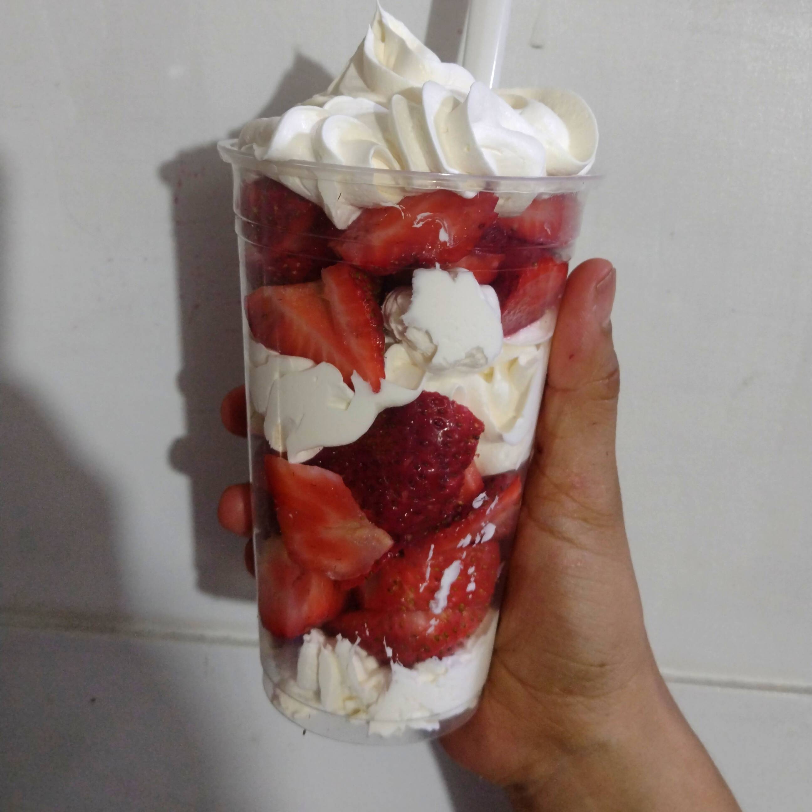 Fresas con Crema Sencilla