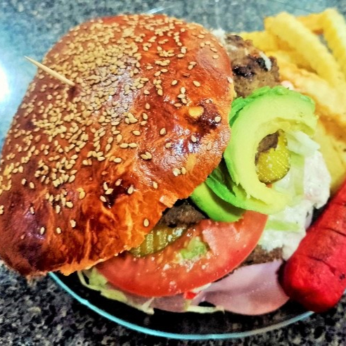 Promo Hamburguesa/Milanesa/Aguacate/Papas y Bebida