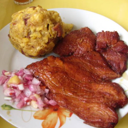 Tacacho con Cecina + Bebida de Cocona