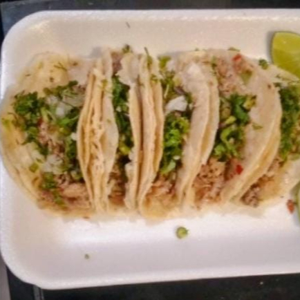 5 TACOS DE BARBACOA DE RES CON 1 CONSOME