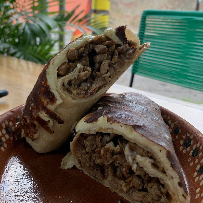 Burrito extra grande de chorizo verde