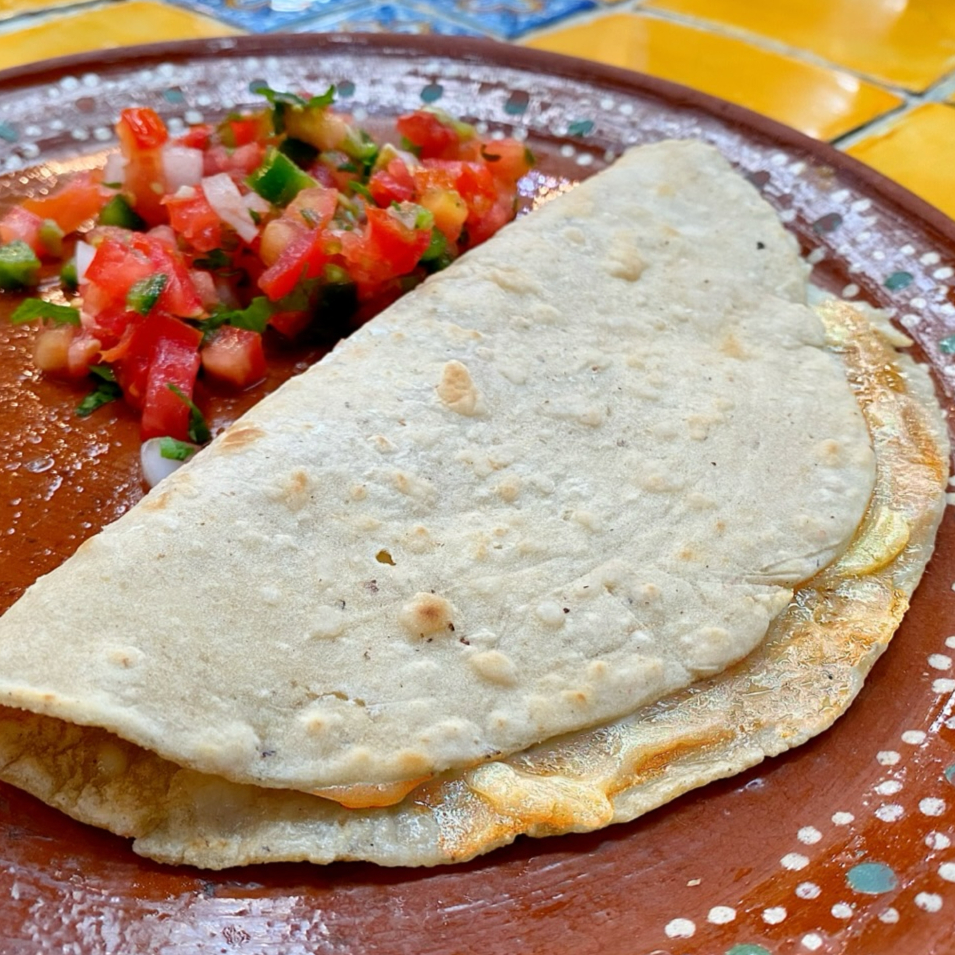 Quesadilla grande con Chorizo