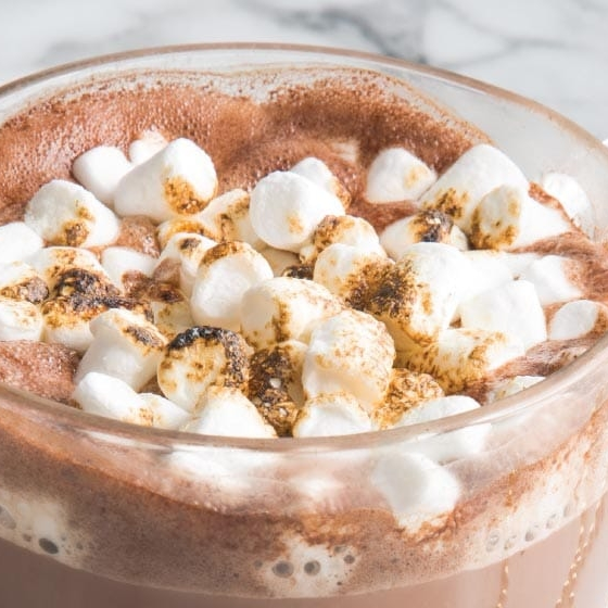 Chocolate Caliente con Bombones
