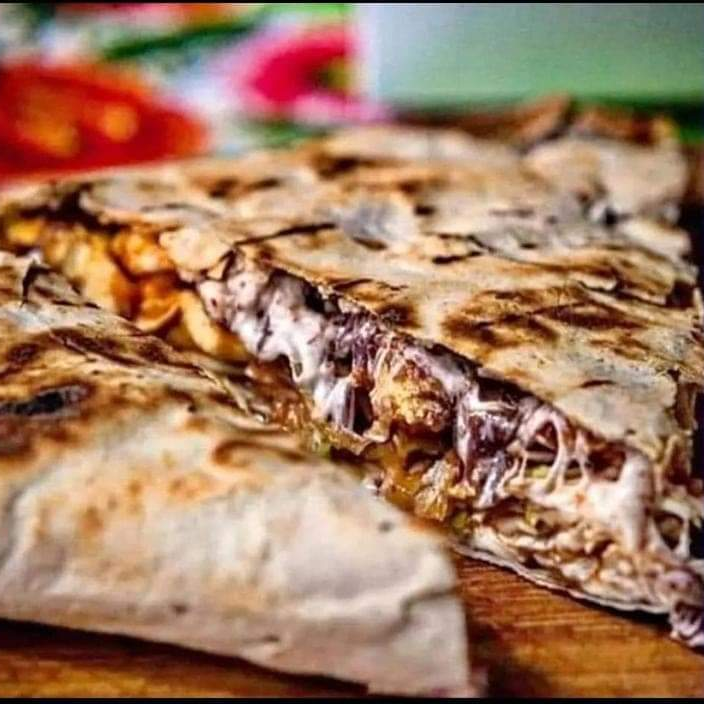 TLAYUDA CON CARNE A ELEGIR