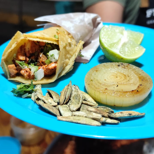 TACO DE CARNE ENCHILADA