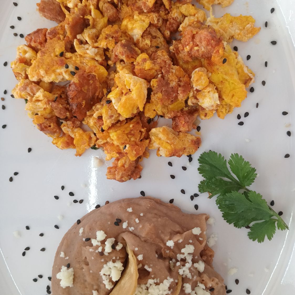 Huevos Revueltos con Chorizo