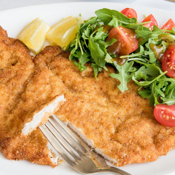 Milanesa de Pechuga de Pollo Empanizada