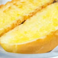 Delicioso Pão Francês Com Manteiga Na chapa 1 unidade serve 1 pessoa