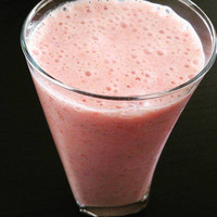Malteada De Fresa En Vaso De 400 Ml