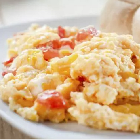Huevos  Pericos En Combo Arroz y Bebida