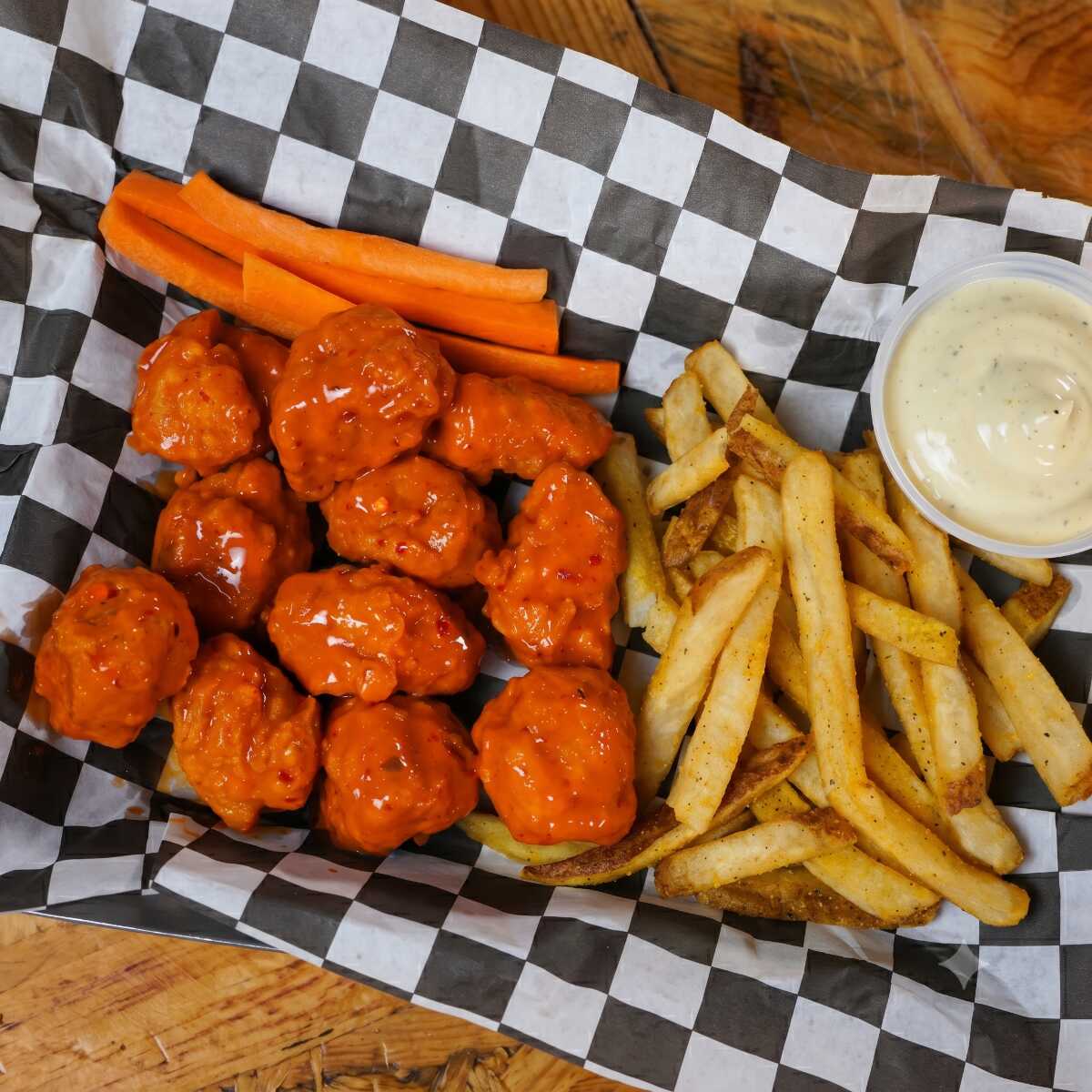 Boneless con Papas 500 Gramos