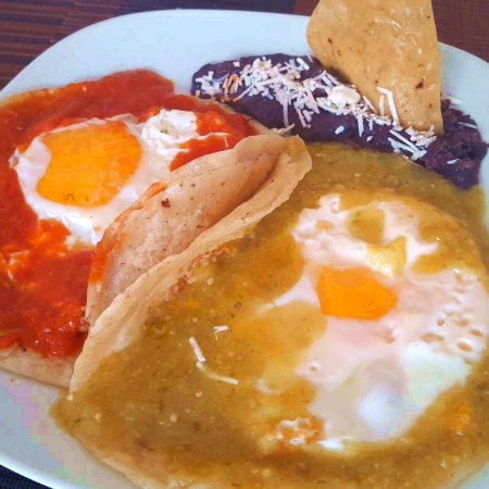 Huevos Divorciados