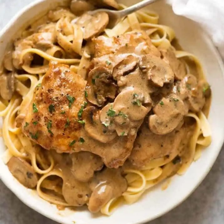 Pasta Stragonoff + Pollo