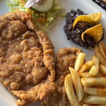 Pechuga de Pollo Empanizada