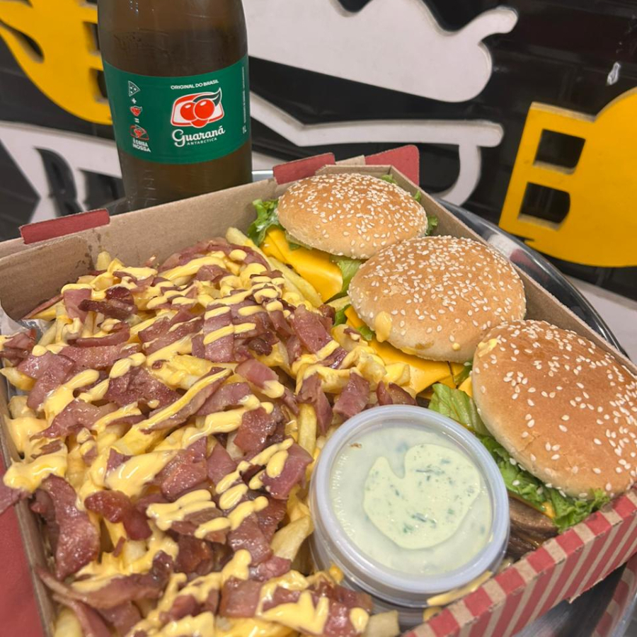 3 X-DUPLO , 2 MOLHOS , BATATA , CHEDDAR e BACON (NÃO ACOMPANHA BEBIDA))