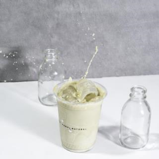 MATCHA MIA LATTE