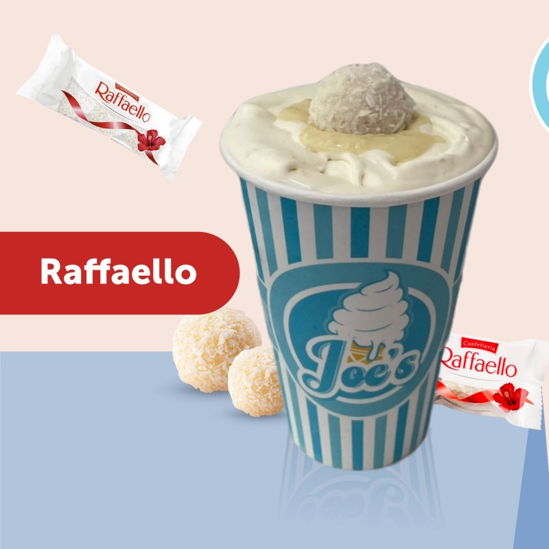 Milkshake feito com sorvete de baunilha, batido com bombom rafaello, recheio especial com coco e chocolate branco, finalizado com bombom rafaello no topo.