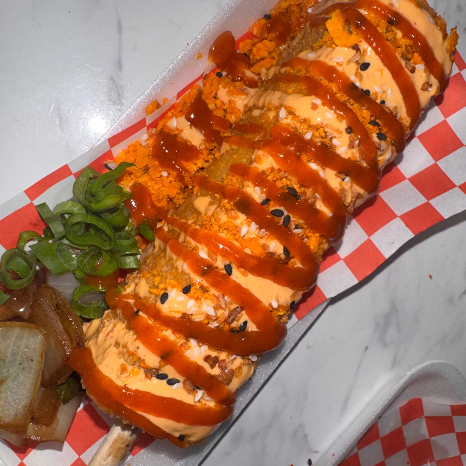 Banderilla de sushi mar y tierra