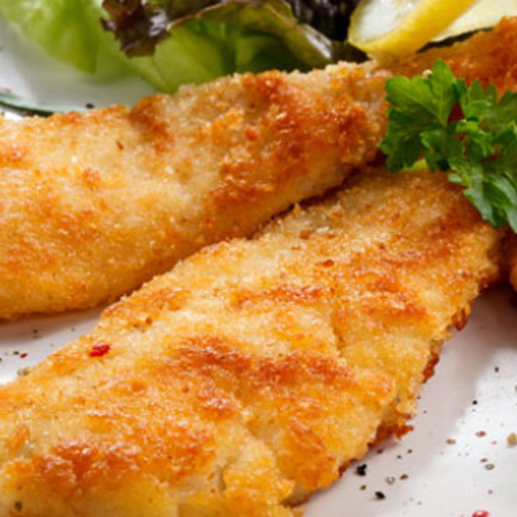 Quentinha de Filé de Peixe empanado acompanhado de mais 4 guranições a sua escolha. Marmita sugerida para 1 pessoa com aproximadamente 800 gramas de comida.