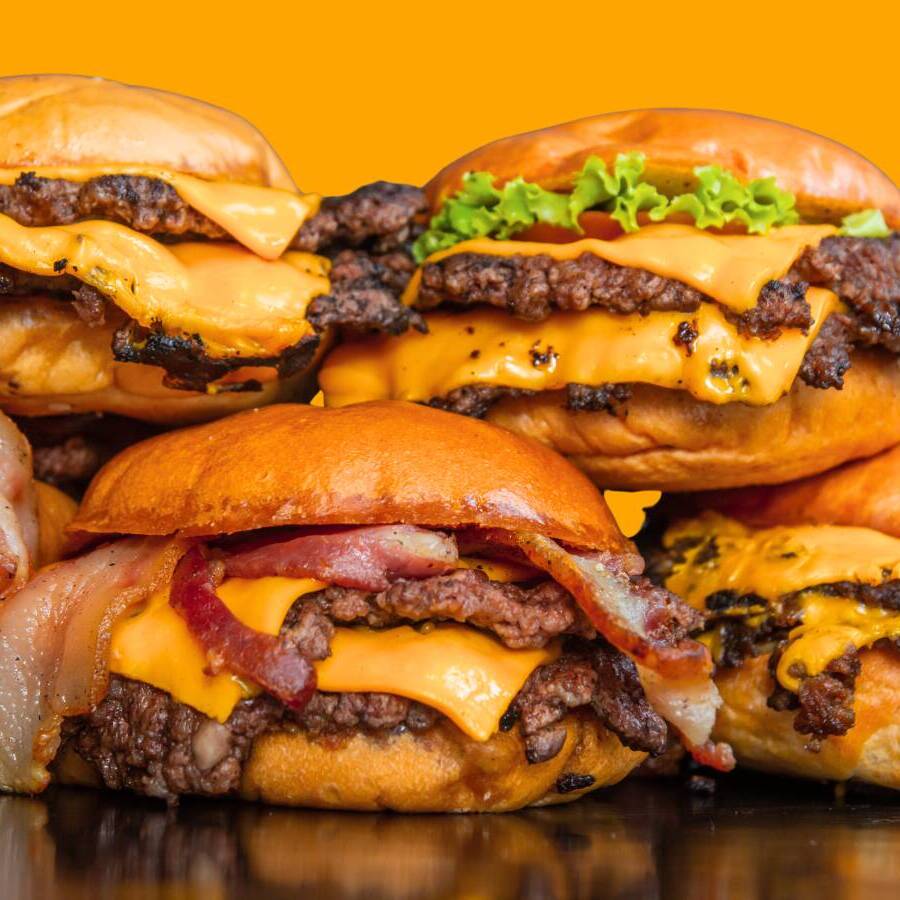 3 Burgers Al Azar X $300.00