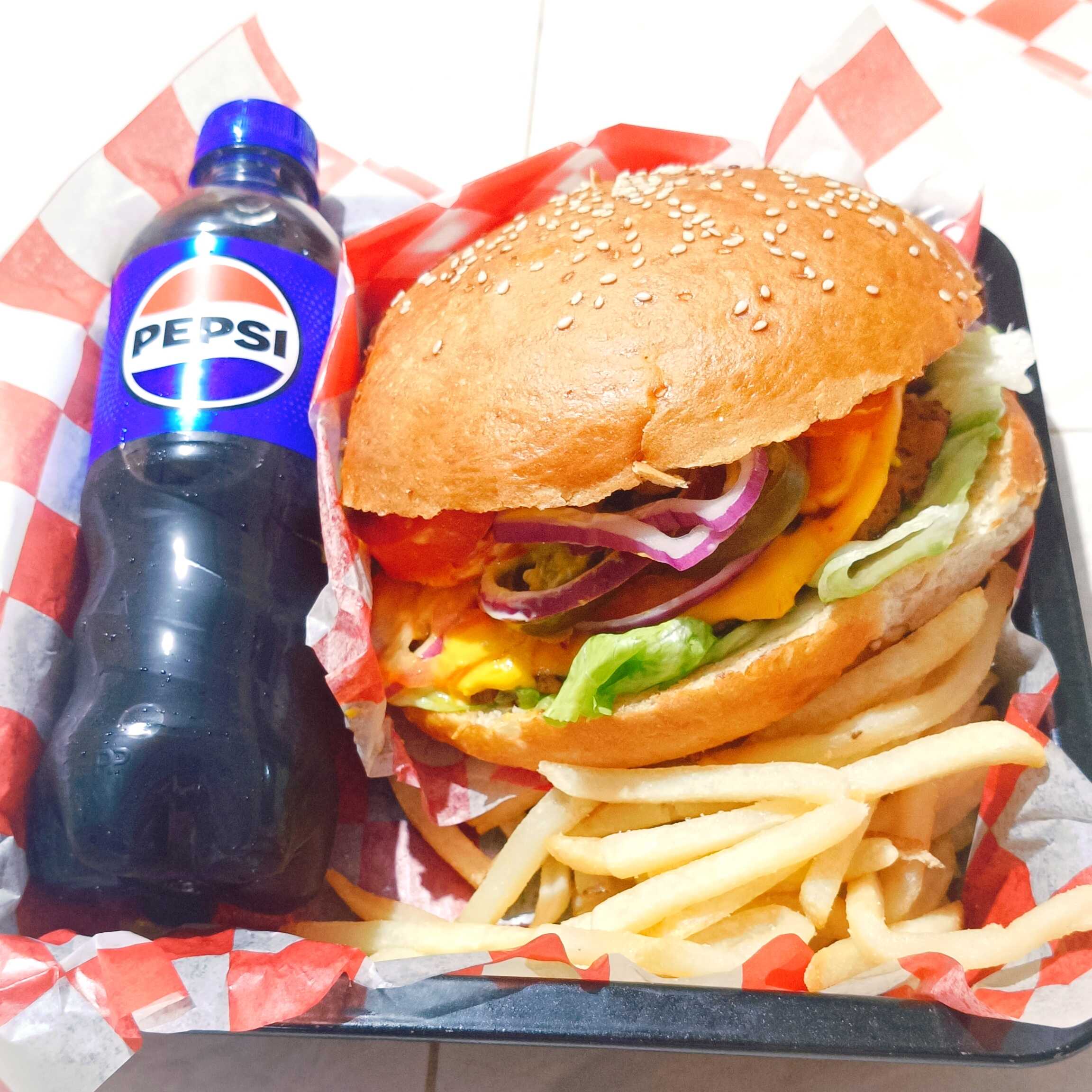 Combo Hamburguesa con Papas+Pepsi355ml