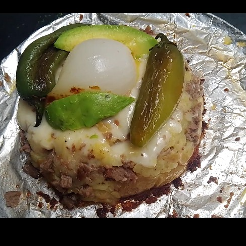 Papa con Carne Asada y Queso para 4