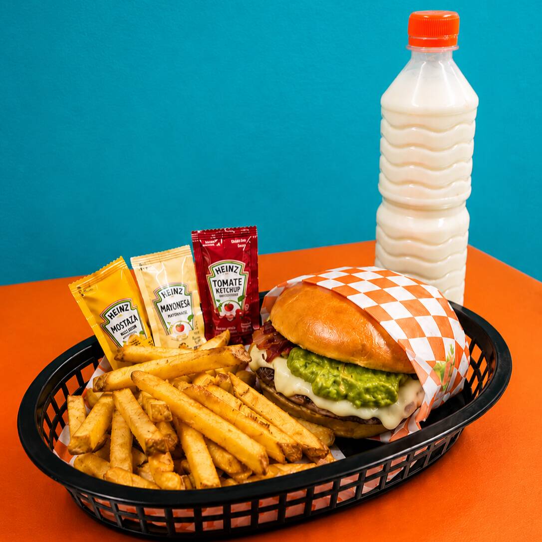 Hamburguesa Guaca Combo
