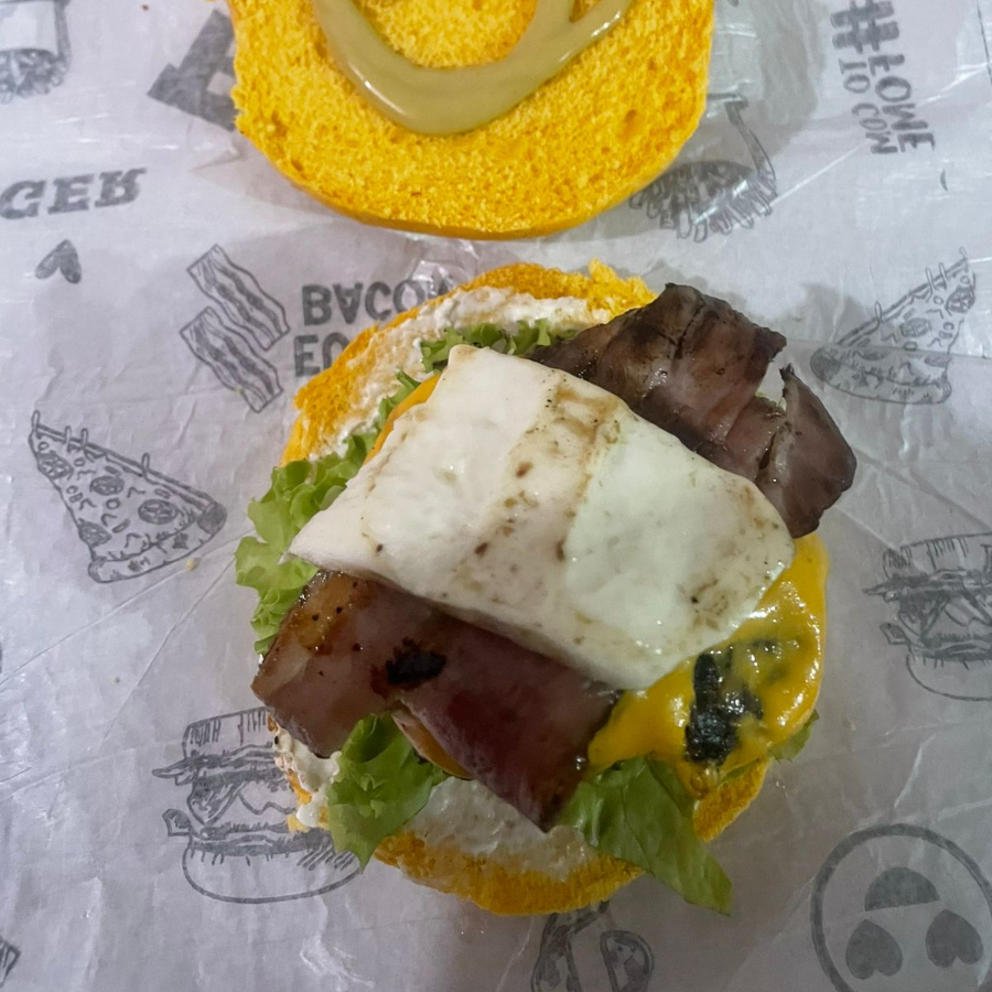 Pão Brioche , Cream Chease, Salada,Blend 170g,Cheddar ,Bacon & Molho