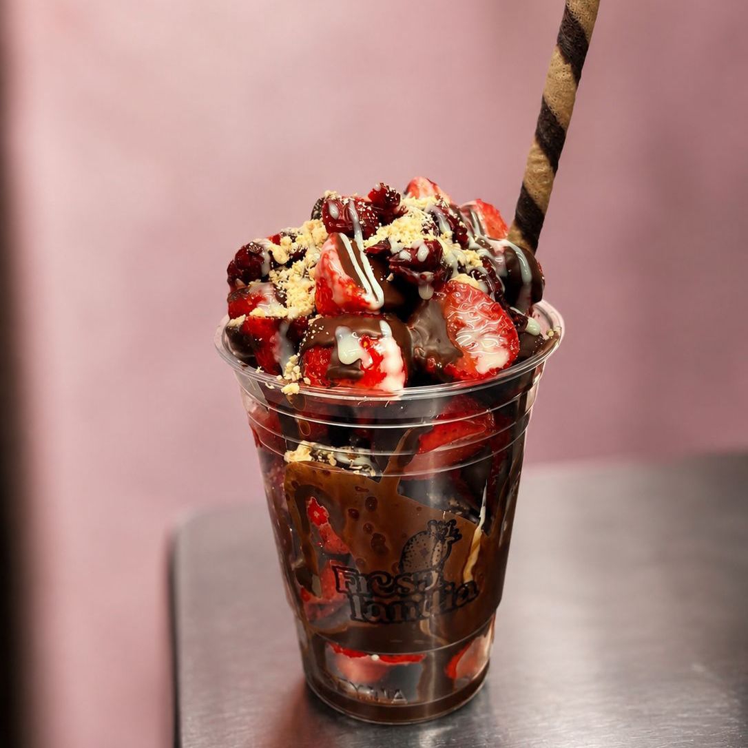 Fresas con Chocolate Queen 16 oz