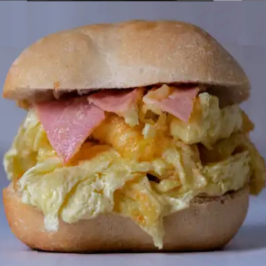 Pan Con Omelette Huevo Y Jamon