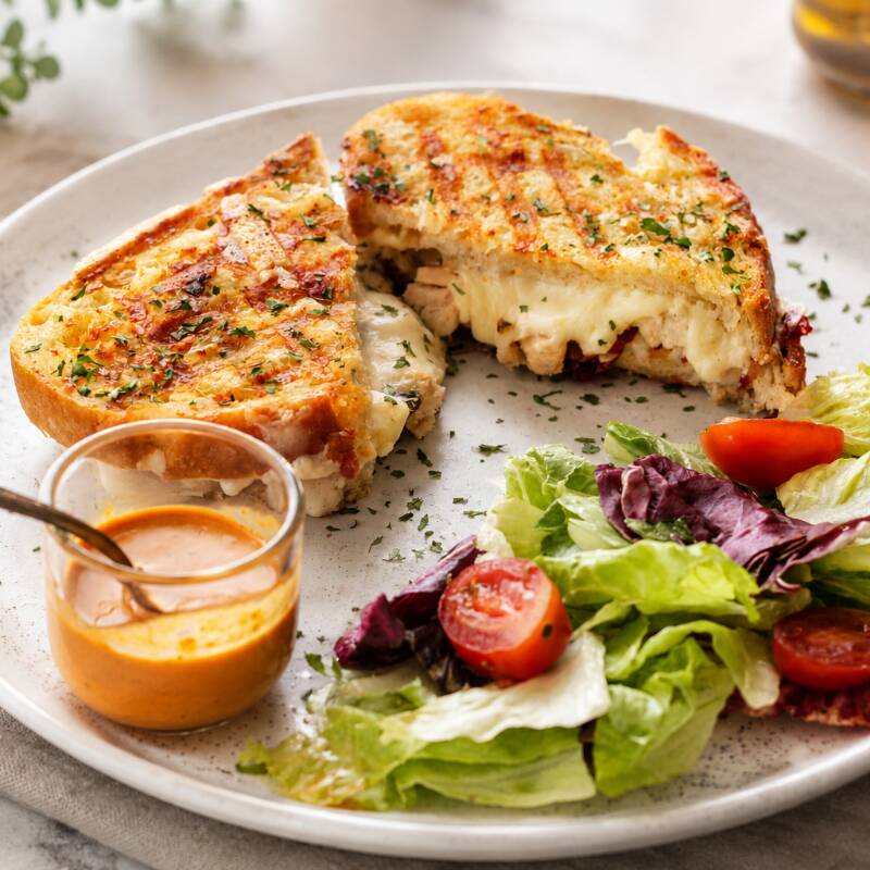 Chicken Grilled Cheese Sándwich