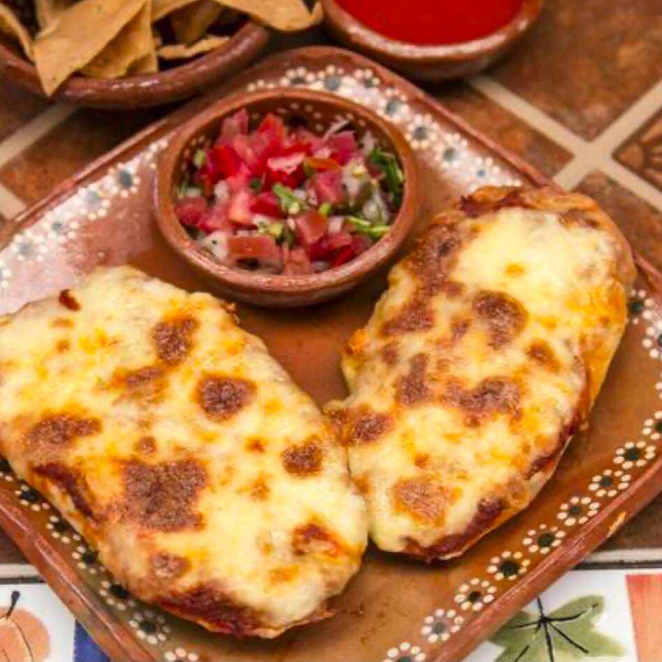 Molletes Jalisquillos con Frijoles