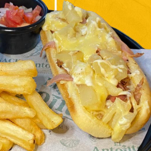 Hot Dog Hawaiano con papas