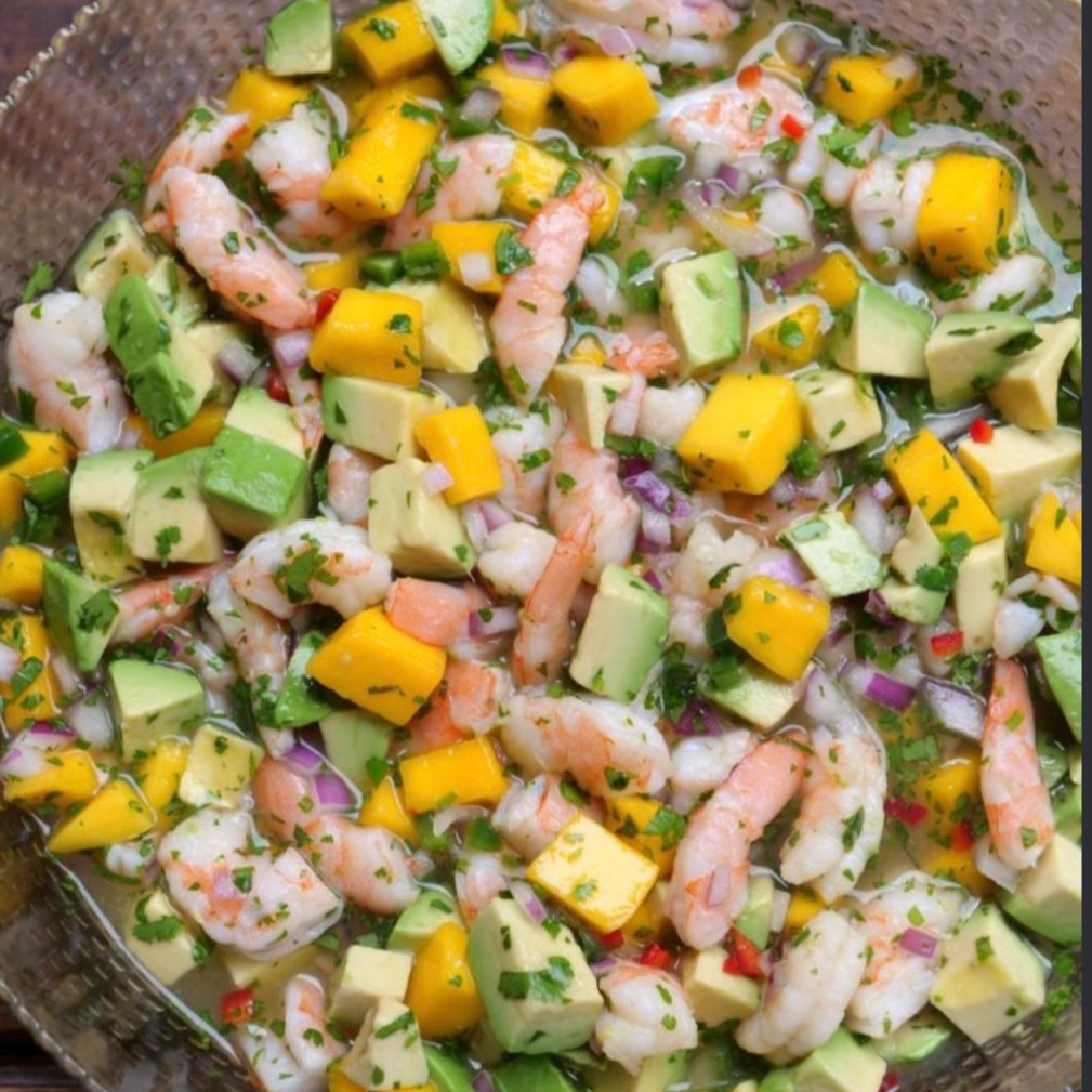CEVICHE AL GUSTO CON MANGO COMBO CON TE HELADO