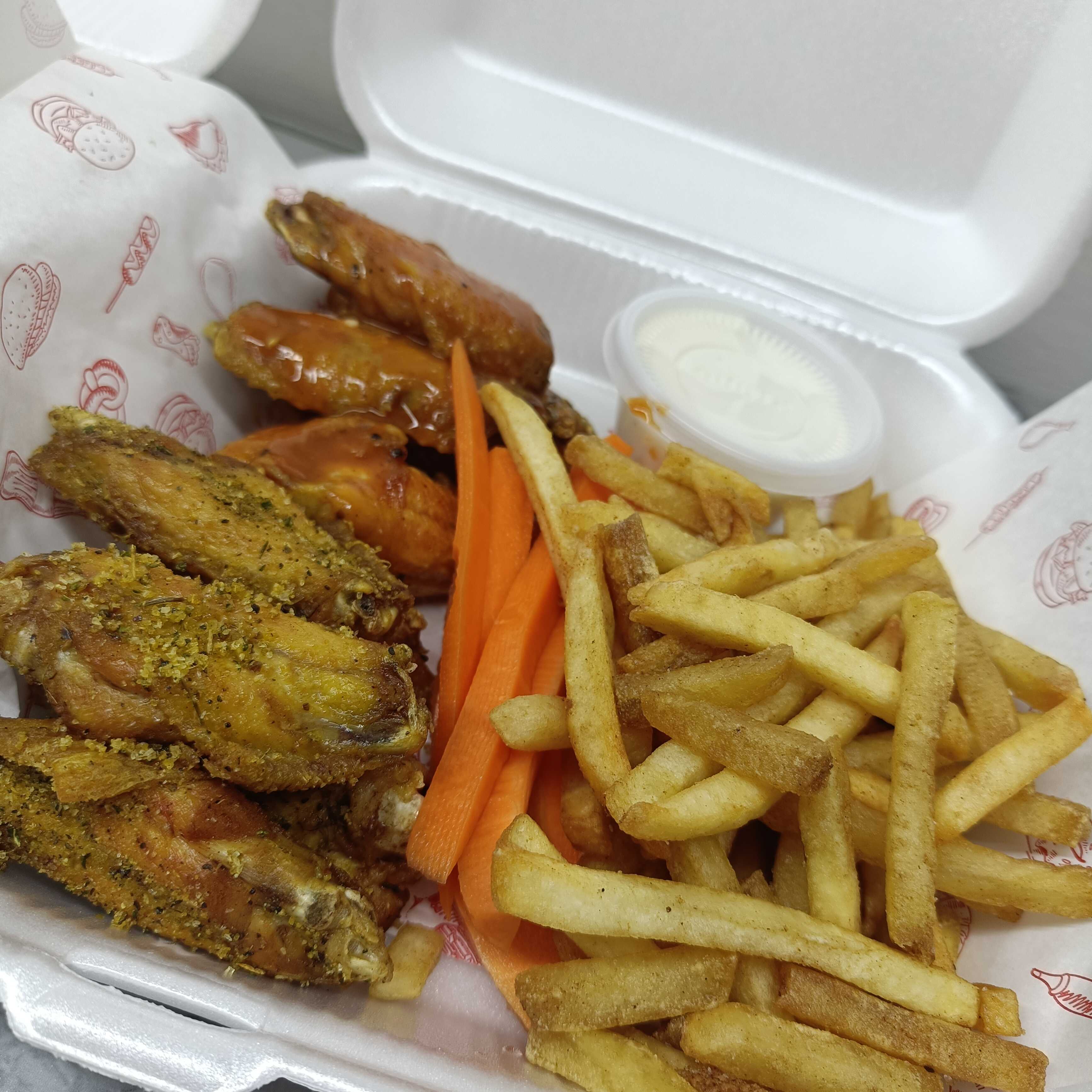 Alitas (10 Pzs) + Papas Francesas