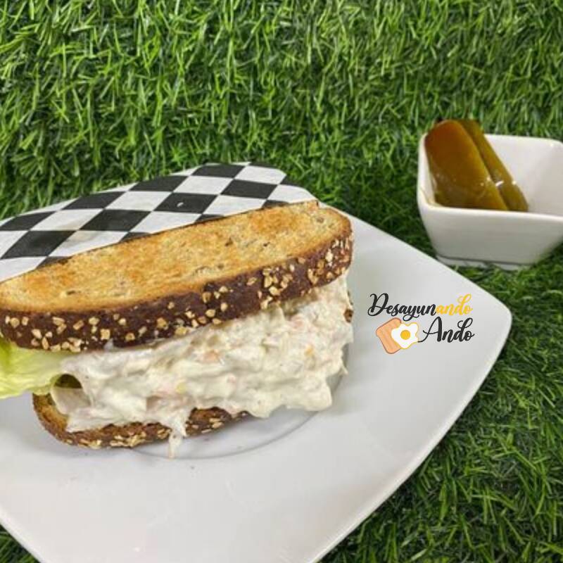 Sándwich Pollo en Crema