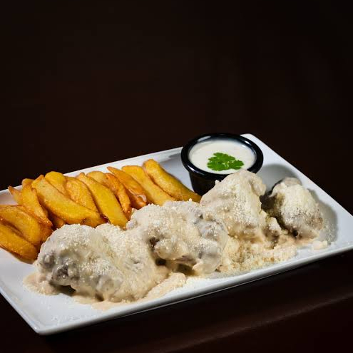20 ALITAS AJO PARMESANO + PAPAS
