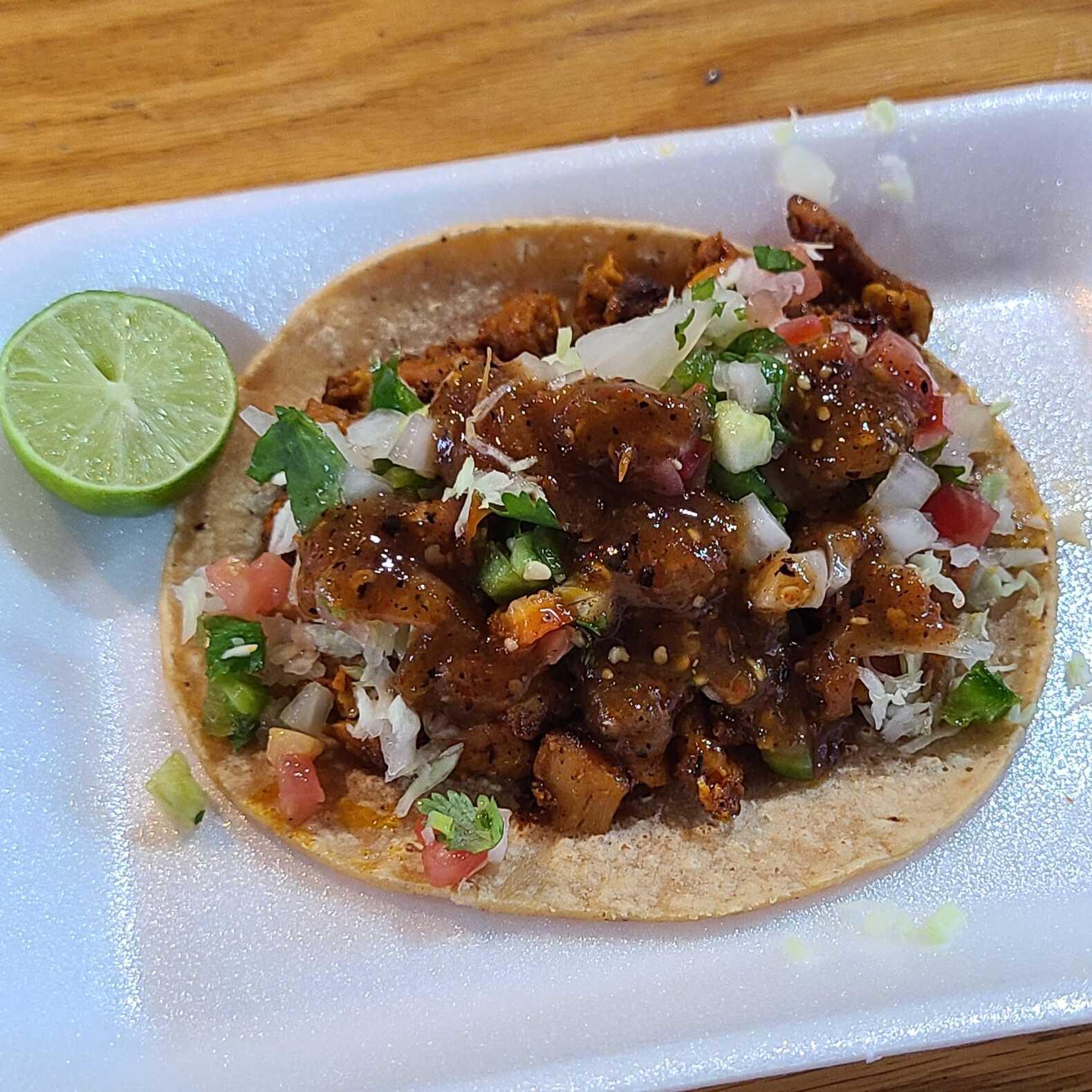 Taco de Pollo Adobado a la Plancha Maíz
