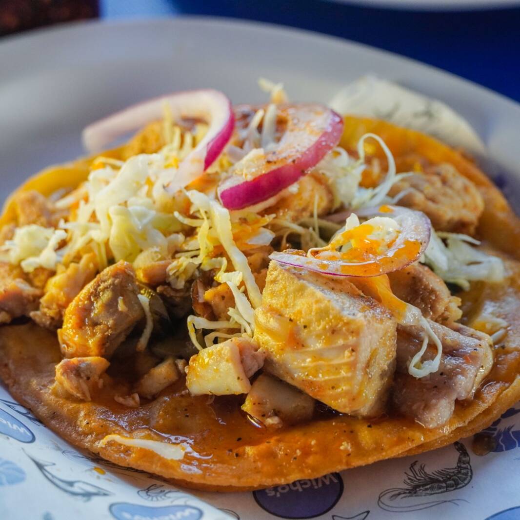 Combo 3 Tacos de Cahua + Consomé