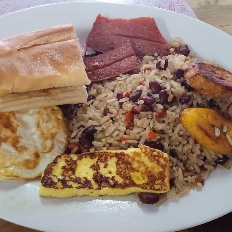 Pinto Deluxe