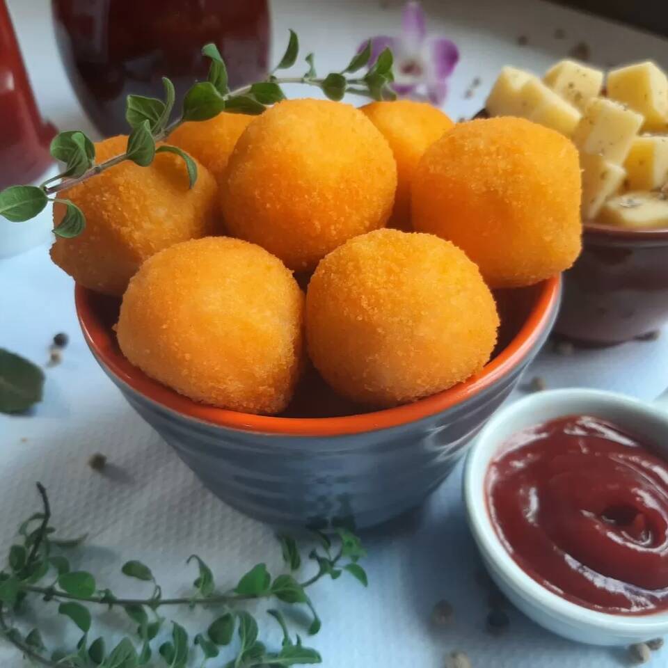 Escolha os seus sabores preferidos, monte seu combo e delicie-se!
Temos Coxinha, Kibe, Bolinha de queijo tradicional, bolinha de queijo com orégano, bolinha de queijo com alho, croquete de pizza, croquete de carne seca, enroladinho de salsicha e croquete de calabresa. Você também pode selecionar nossos salgados especiais de Camarão.