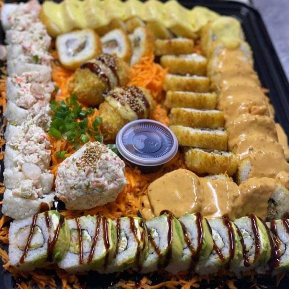 Charola de rollos y chilito