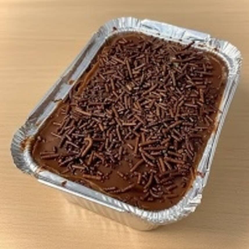 Bolo forma de 220 g bolo varia de recheio pra recheio o peso do bolo