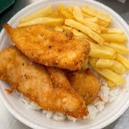 Deliciosa quentinha com os acompanhamento: ARROZ, FEIJAO FRITAS
