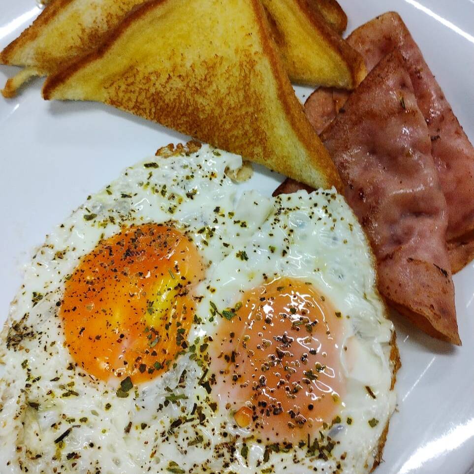 Huevos Con Tocino Ahumado