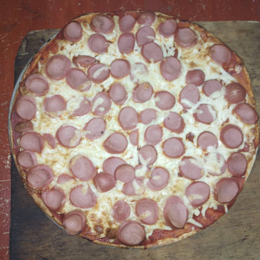 Pizza de Salchicha + Pan con Ajo