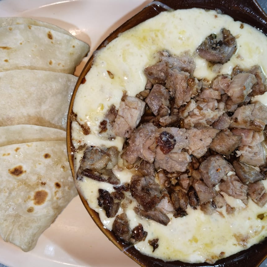 Queso Fundido de Suadero.