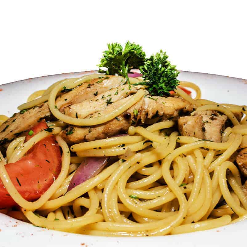 Tallarín Saltado de Pollo