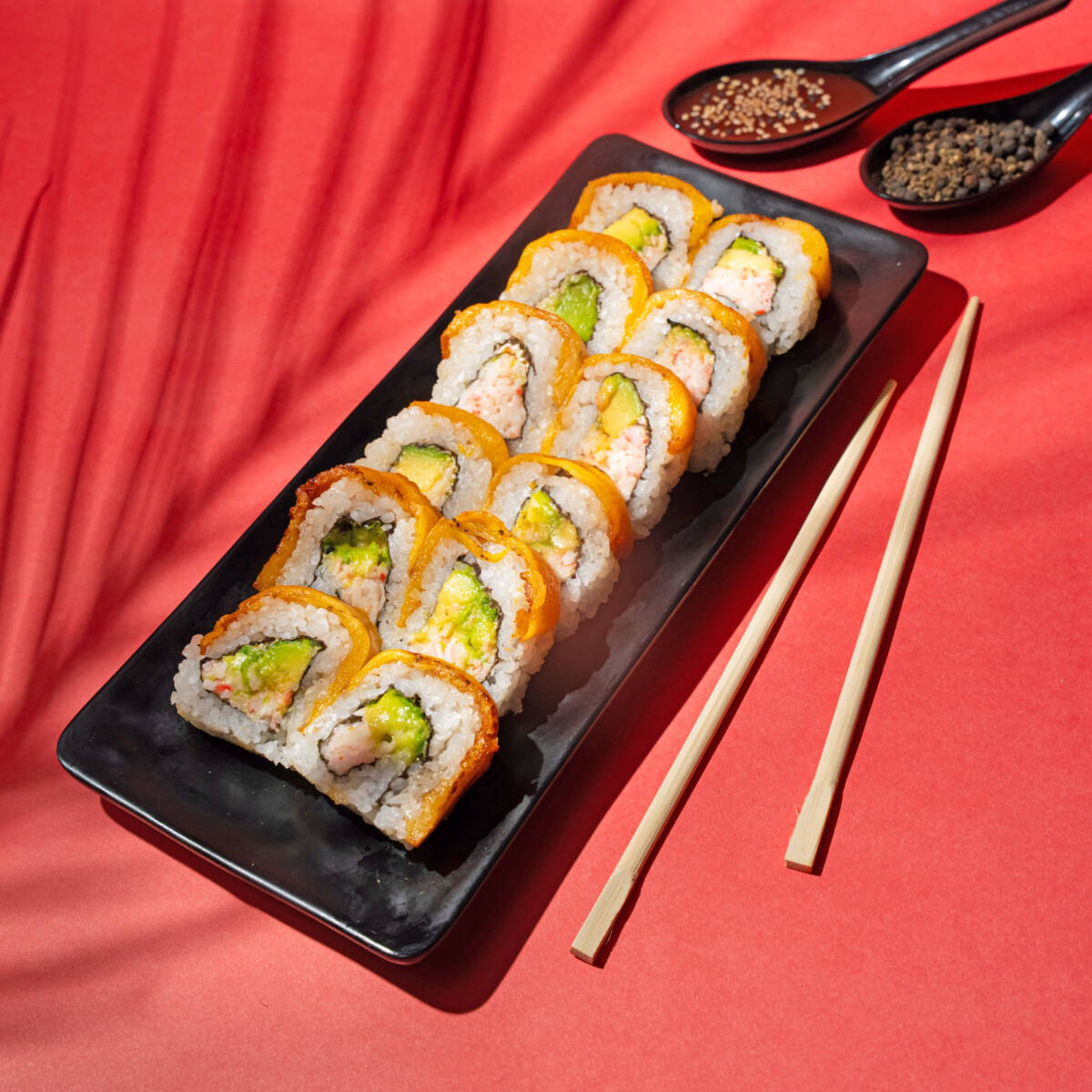 12 Bocados de Sushi Dinamita Maduro